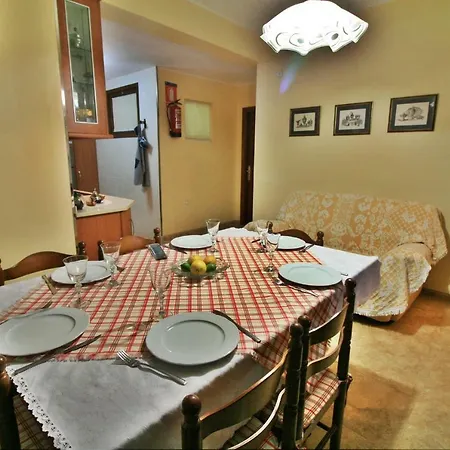 Semesterbostad Casa Anon